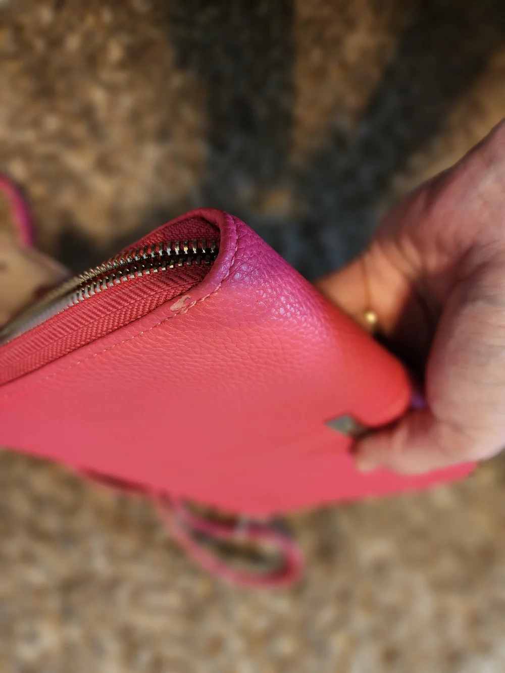 thirty-one Pebbled Hot Pink Crossbody Wallet
